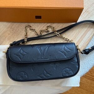 Louis Vuitton Black ivy wallet on a chain